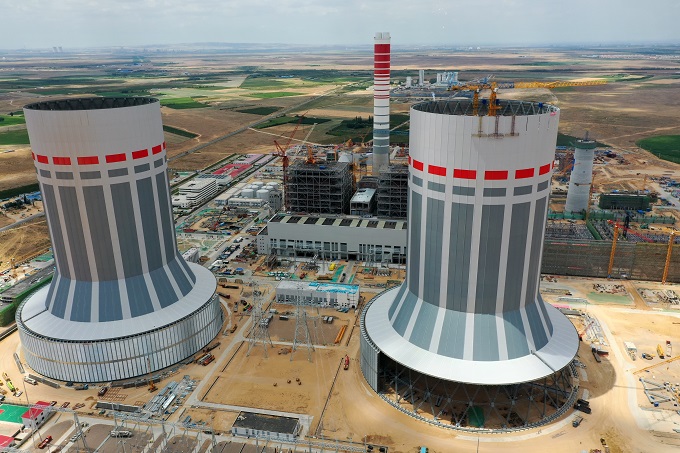 圖片3國(guó)電雙維電廠新建工程一期兩座百萬(wàn)機(jī)組鋼結(jié)構(gòu)間冷塔順利完工 - 副本.jpg